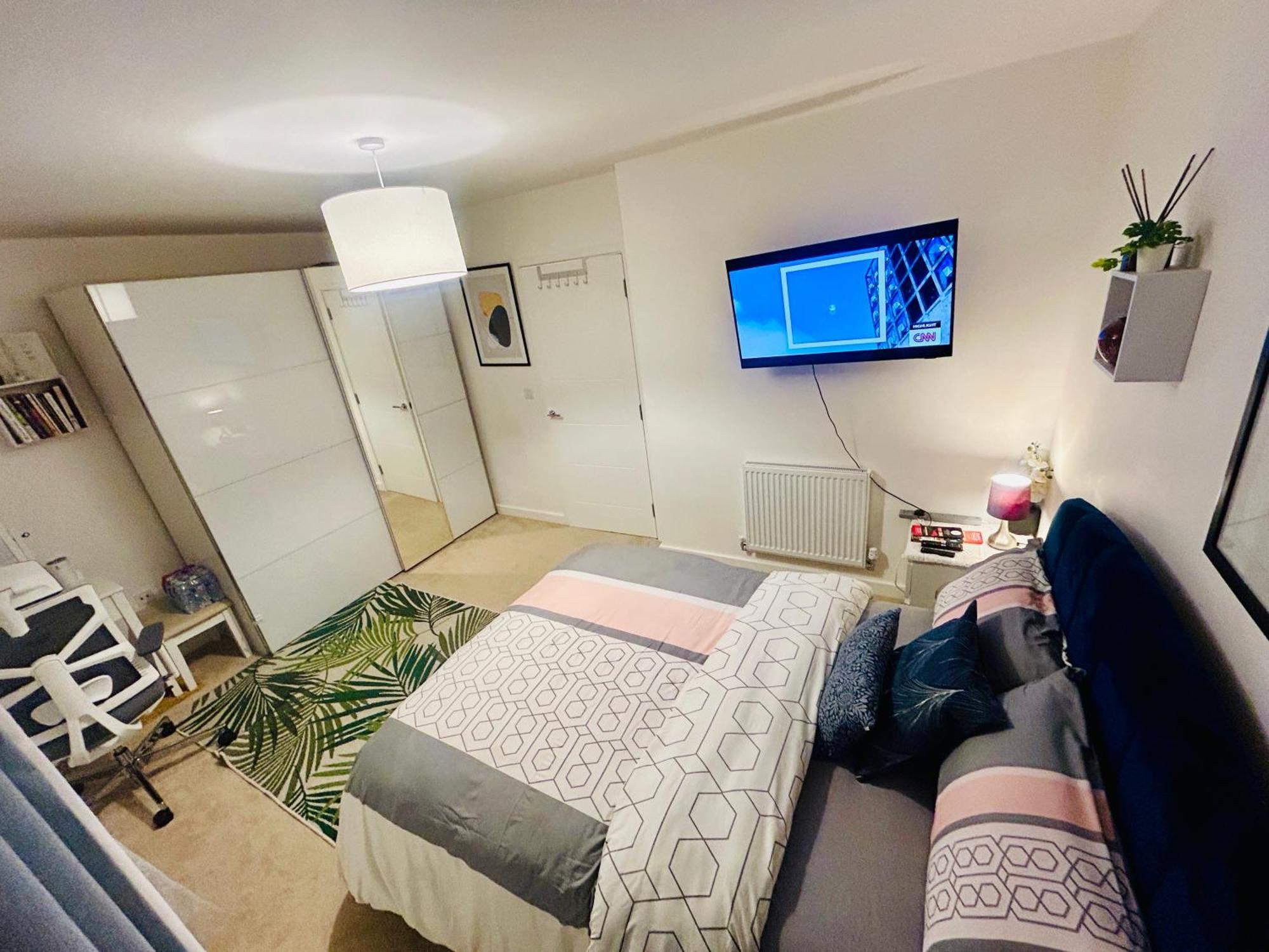 Comfortable Double Room & Single Room In Vibrant Hatfield Neighbourhood 외부 사진